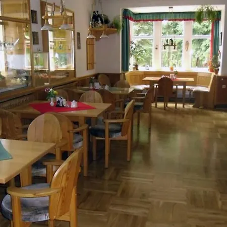 Pensjonat Und Gaststaette Naturbaude Eschenhof 3*