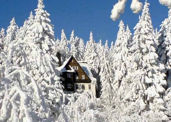 Und Gaststaette Naturbaude Eschenhof Guest house Oberwiesenthal